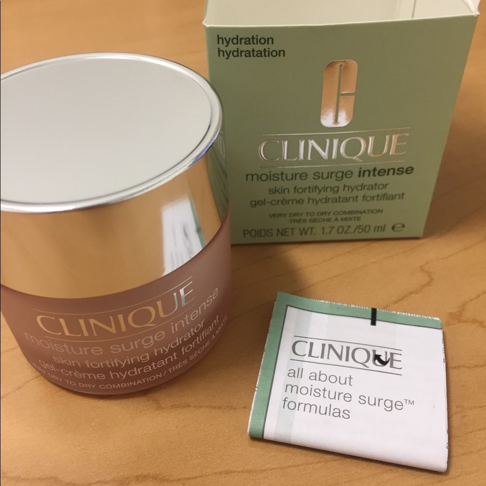 Clinique Moisture Surge Intense